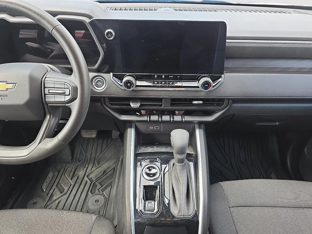2024 Chevrolet Colorado Work Truck in Rivière-du-Loup, Quebec - 12 - w1024h768px