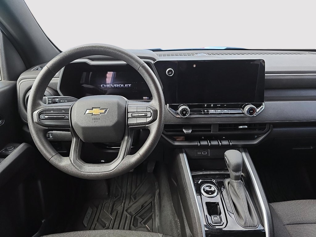 2024 Chevrolet Colorado Work Truck in Rivière-du-Loup, Quebec - 8 - w1024h768px