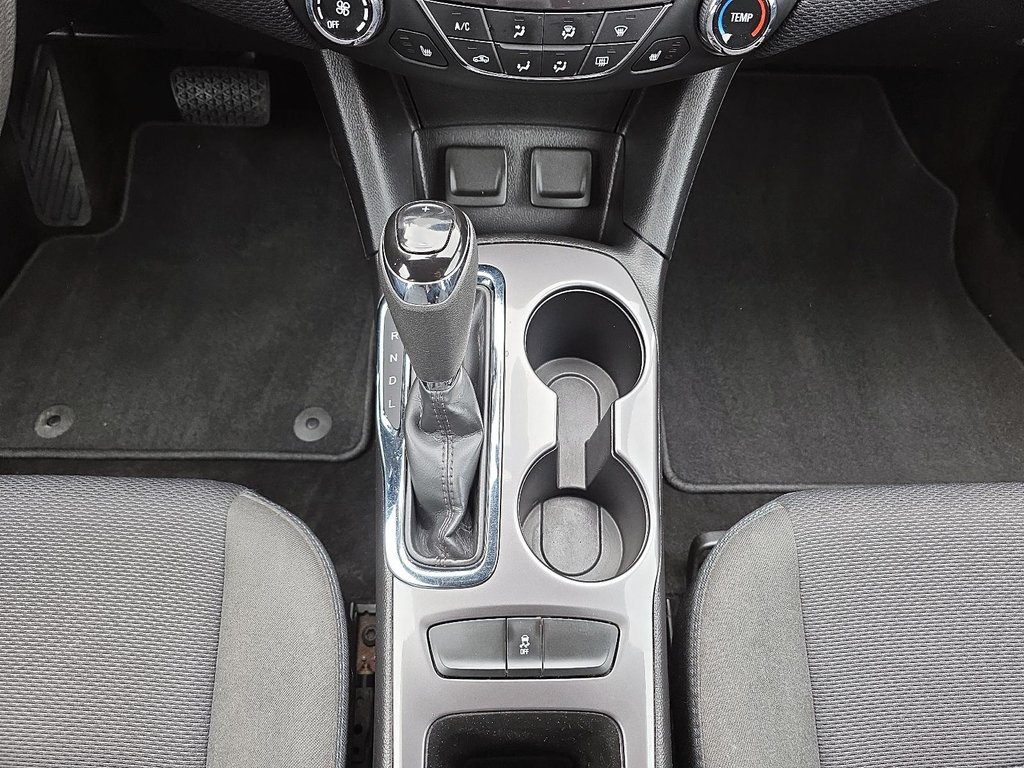 2018 Chevrolet Cruze LT TURBO in Rivière-du-Loup, Quebec - 14 - w1024h768px