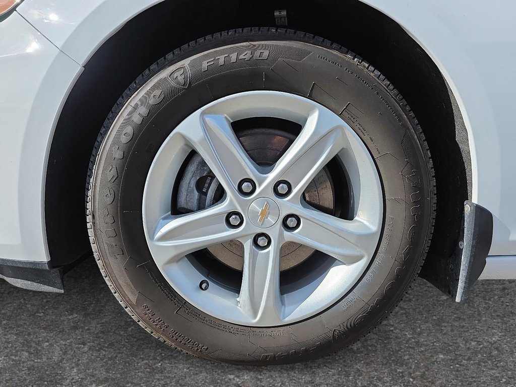 Chevrolet Malibu LS 2024 à Rivière-du-Loup, Québec - 7 - w1024h768px