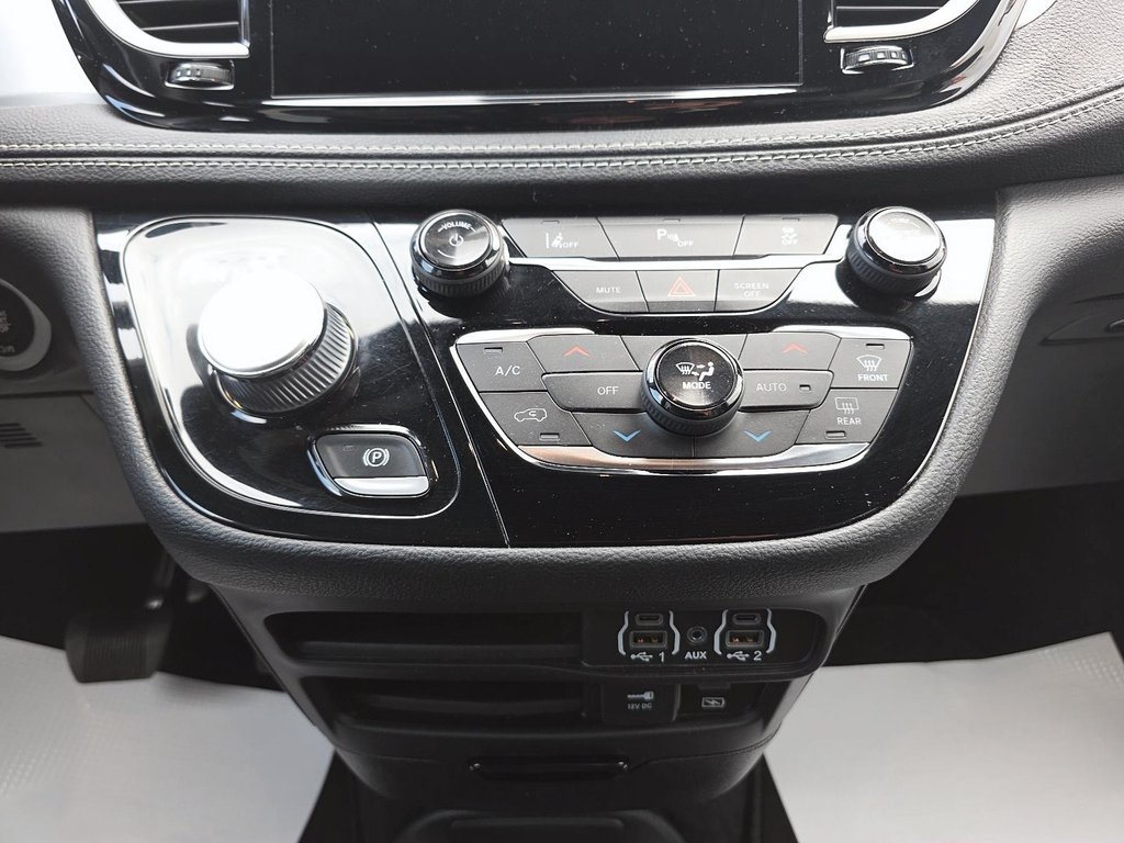 2022 Chrysler Pacifica Touring L Hybride in Rivière-du-Loup, Quebec - 15 - w1024h768px