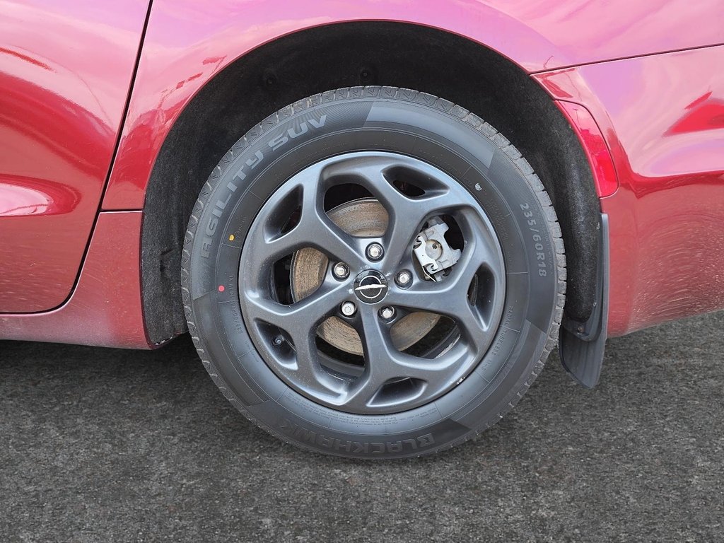 2022 Chrysler Pacifica Touring L Hybride in Rivière-du-Loup, Quebec - 7 - w1024h768px