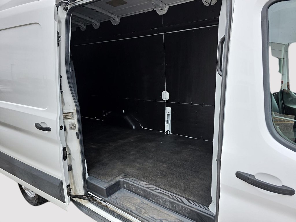 Ford Transit Cargo Van T250 2023 à Rivière-du-Loup, Québec - 6 - w1024h768px