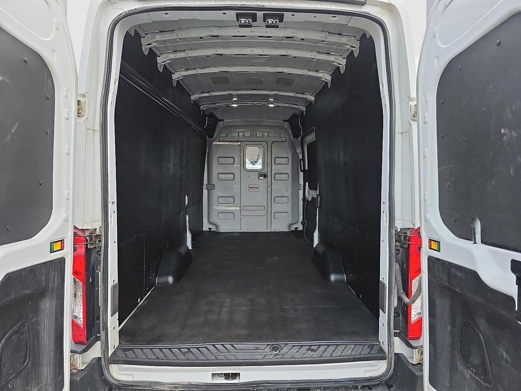 Ford Transit Cargo Van T250 2023 à Rivière-du-Loup, Québec - 16 - w1024h768px