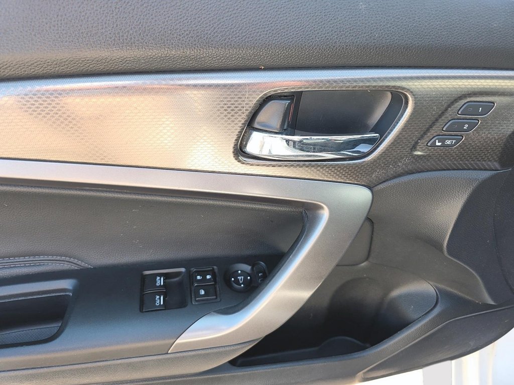 2017 Honda ACCORD CPE TOURING L4 in Rivière-du-Loup, Quebec - 10 - w1024h768px