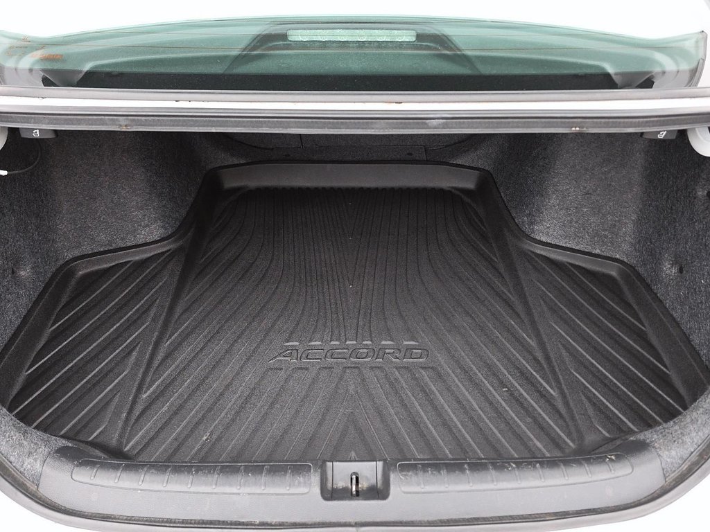 2022 Honda Accord Hybride in Rivière-du-Loup, Quebec - 6 - w1024h768px