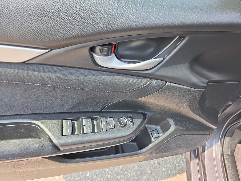 Honda CIVIC EX  2021 à Rivière-du-Loup, Québec - 10 - w1024h768px