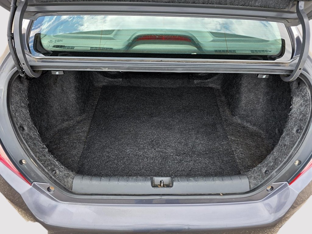 2016 Honda CIVIC LX in Rivière-du-Loup, Quebec - 6 - w1024h768px