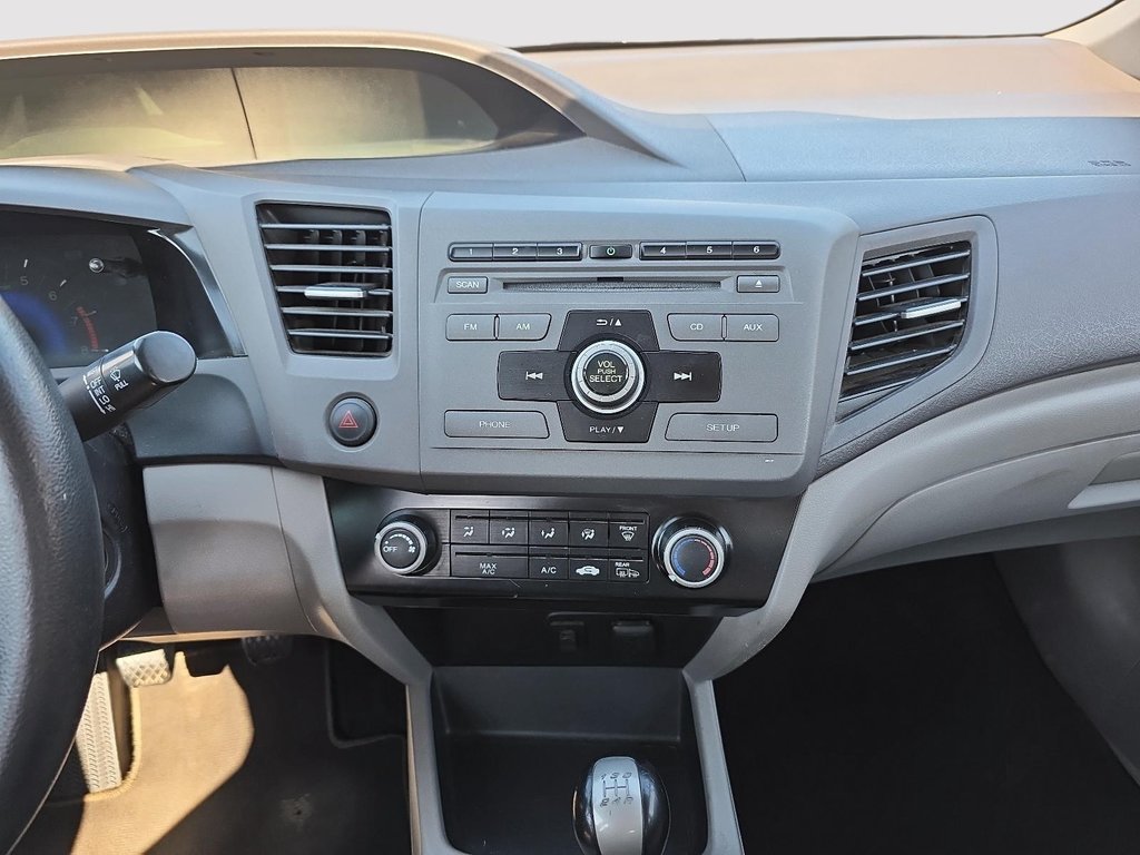 2012 Honda Civic LX in Rivière-du-Loup, Quebec - 12 - w1024h768px