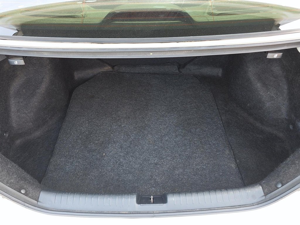 2013 Honda Civic LX in Rivière-du-Loup, Quebec - 6 - w1024h768px