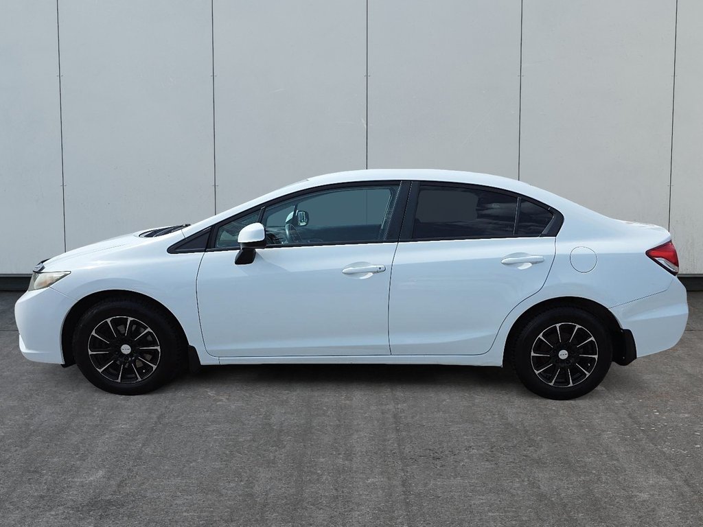 2013 Honda Civic LX in Rivière-du-Loup, Quebec - 5 - w1024h768px