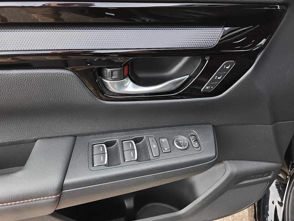 Honda CR-V HYBRID TOURING 2023 à Rivière-du-Loup, Québec - 10 - w1024h768px
