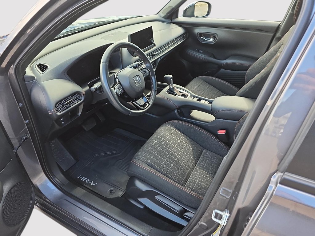 2025 Honda HR-V SPORT in Rivière-du-Loup, Quebec - 8 - w1024h768px