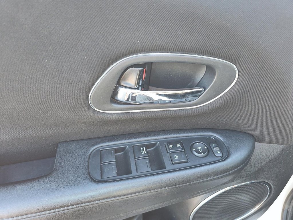 2016 Honda HR-V EX 2WD in Rivière-du-Loup, Quebec - 10 - w1024h768px