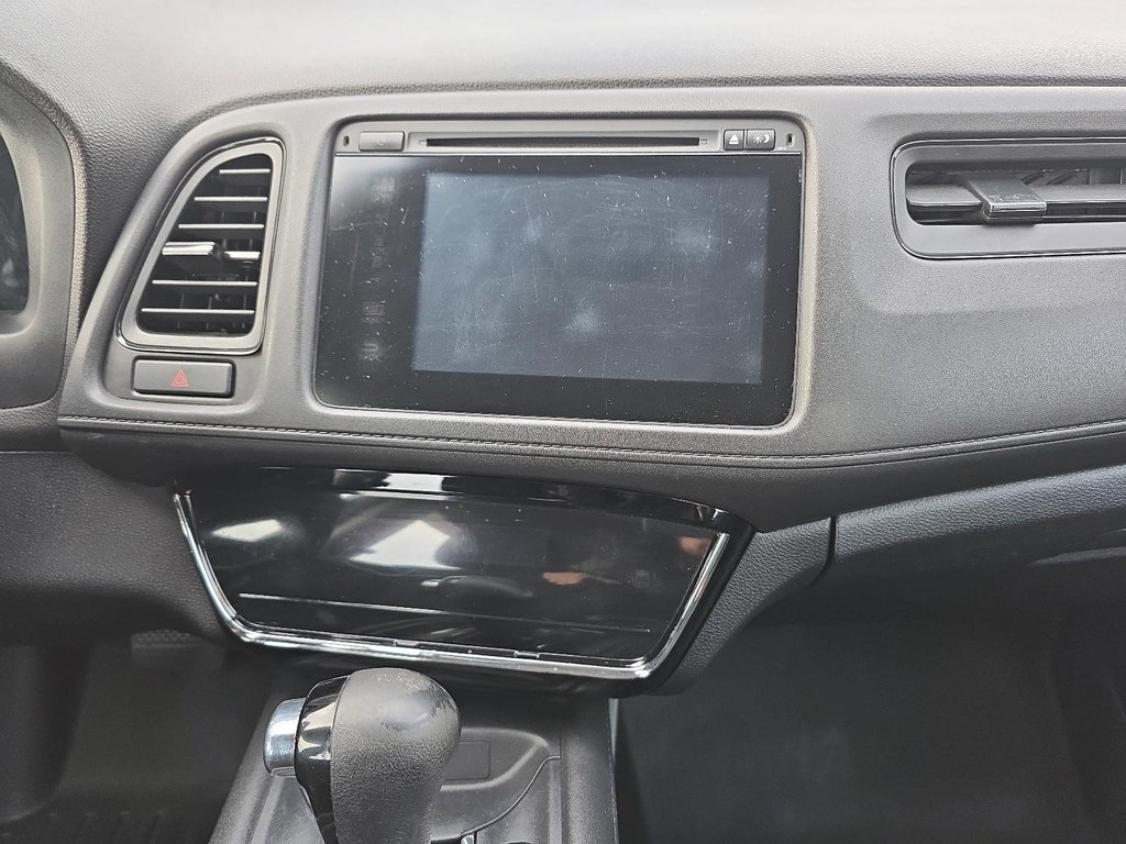 2017 Honda HR-V LX 2WD in Rivière-du-Loup, Quebec - 13 - w1024h768px