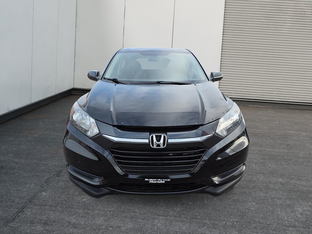 2017 Honda HR-V LX 2WD in Rivière-du-Loup, Quebec - 2 - w1024h768px