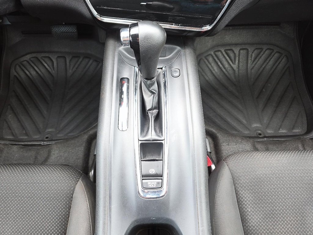 2021 Honda HR-V LX 2WD in Rivière-du-Loup, Quebec - 14 - w1024h768px