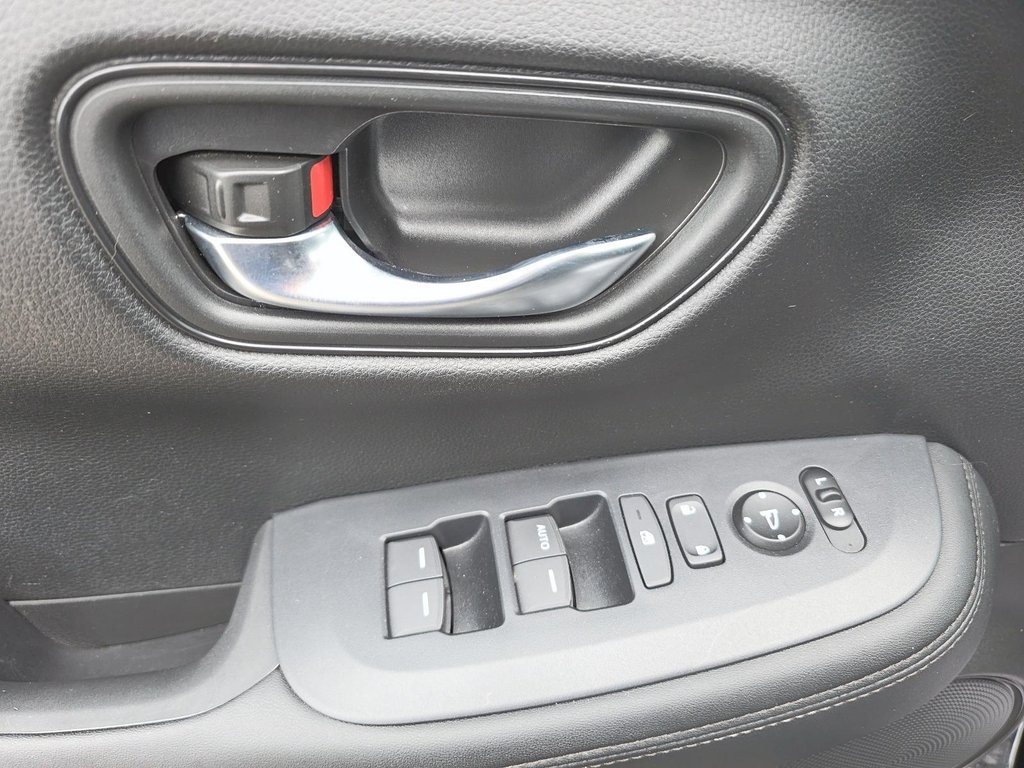 2024 Honda HR-V LX in Rivière-du-Loup, Quebec - 10 - w1024h768px