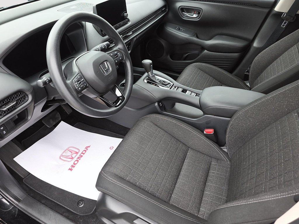 2024 Honda HR-V LX in Rivière-du-Loup, Quebec - 8 - w1024h768px