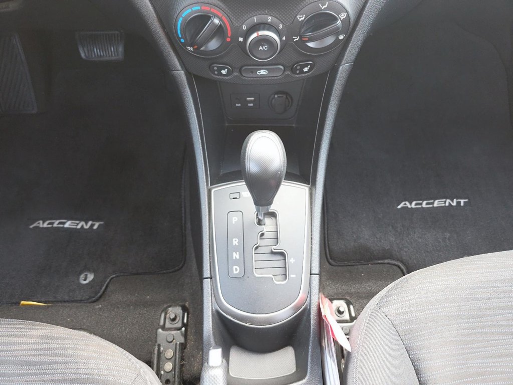 Hyundai Accent GL 2016 à Rivière-du-Loup, Québec - 14 - w1024h768px