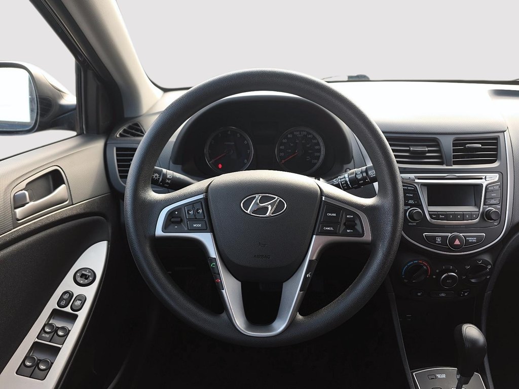Hyundai Accent GL 2016 à Rivière-du-Loup, Québec - 11 - w1024h768px