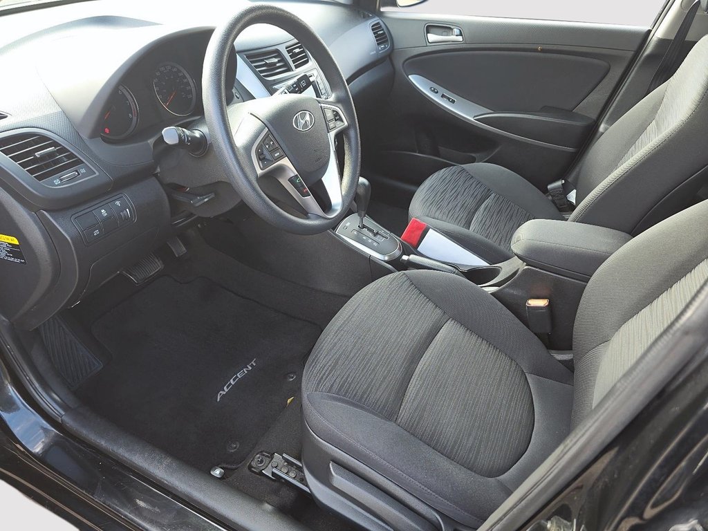Hyundai Accent GL 2016 à Rivière-du-Loup, Québec - 8 - w1024h768px