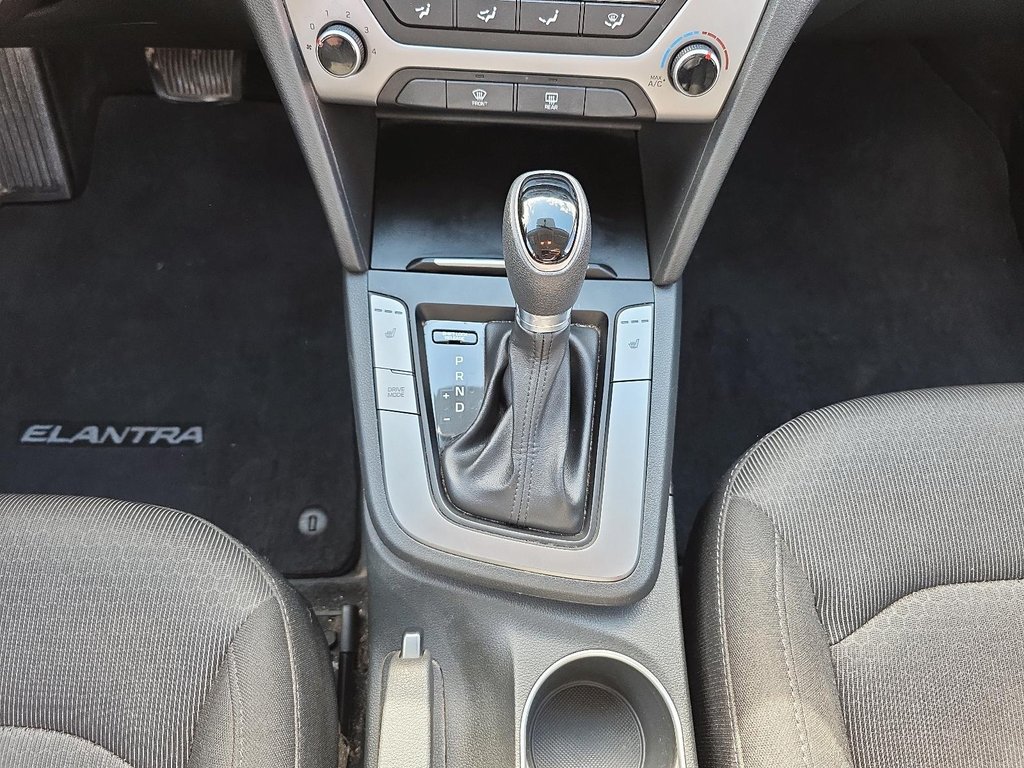 2018 Hyundai Elantra SE in Rivière-du-Loup, Quebec - 13 - w1024h768px