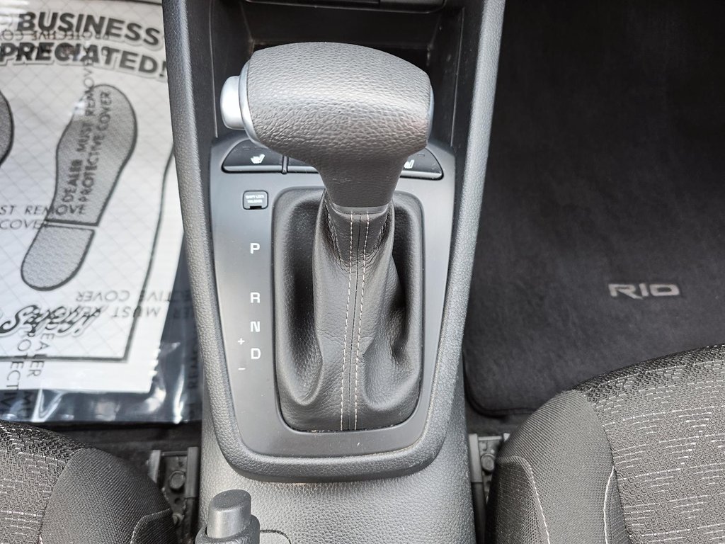 2021 Kia RIO LX PLUS in Rivière-du-Loup, Quebec - 13 - w1024h768px