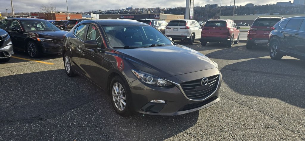 2016 Mazda MAZDA3 GS in Rivière-du-Loup, Quebec - 4 - w1024h768px