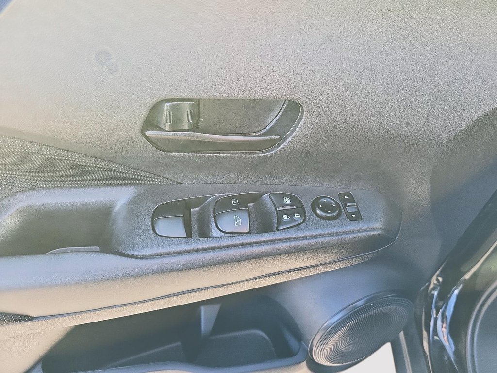 Nissan Kicks S 2024 à Rivière-du-Loup, Québec - 9 - w1024h768px