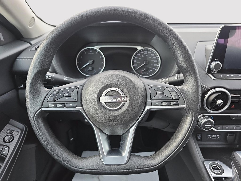 Nissan SENTRA SV  2024 à Rivière-du-Loup, Québec - 11 - w1024h768px