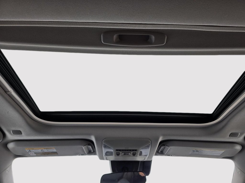 2025 Toyota RAV4 Hybrid XLE in Rivière-du-Loup, Quebec - 16 - w1024h768px