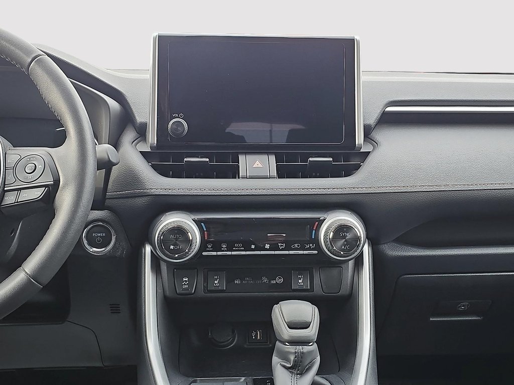 2025 Toyota RAV4 Hybrid XLE in Rivière-du-Loup, Quebec - 13 - w1024h768px