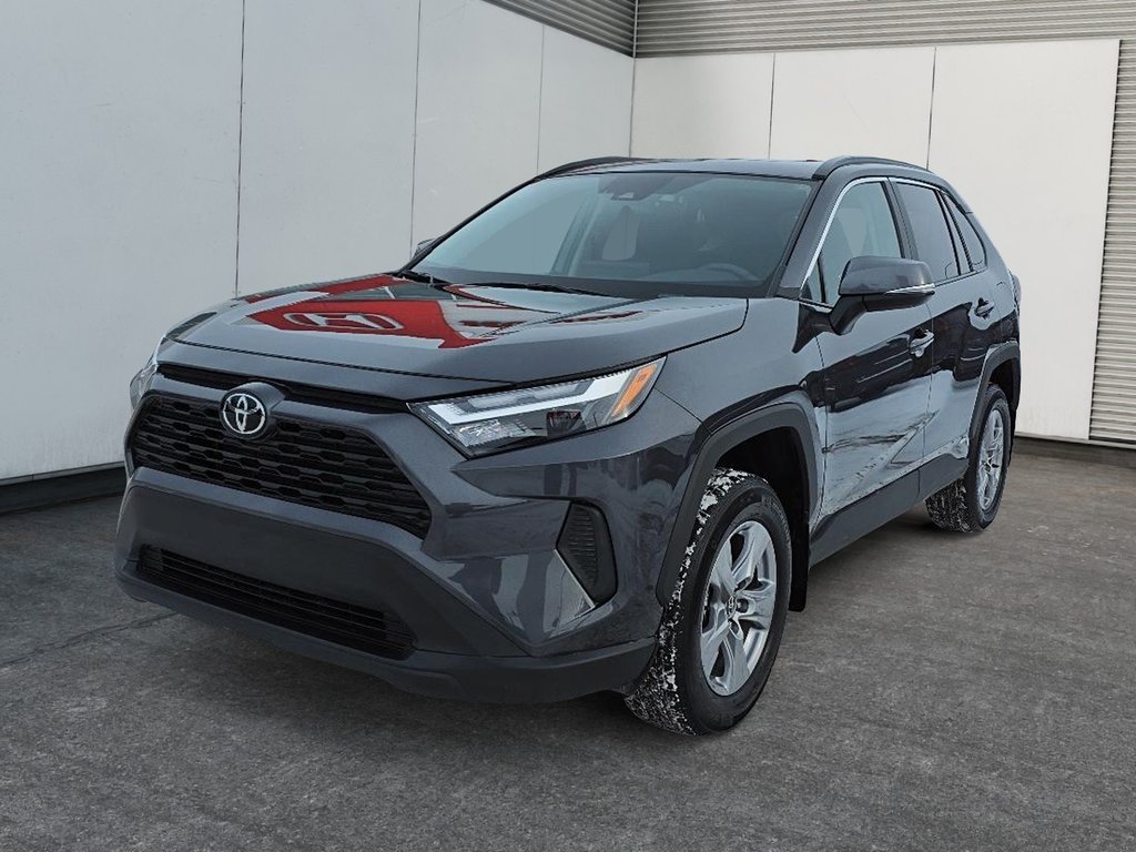 2025 Toyota RAV4 Hybrid XLE in Rivière-du-Loup, Quebec - 1 - w1024h768px