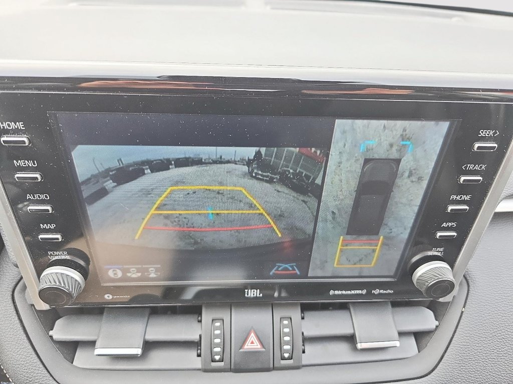 Toyota RAV4 Limited 2022 à Rivière-du-Loup, Québec - 16 - w1024h768px