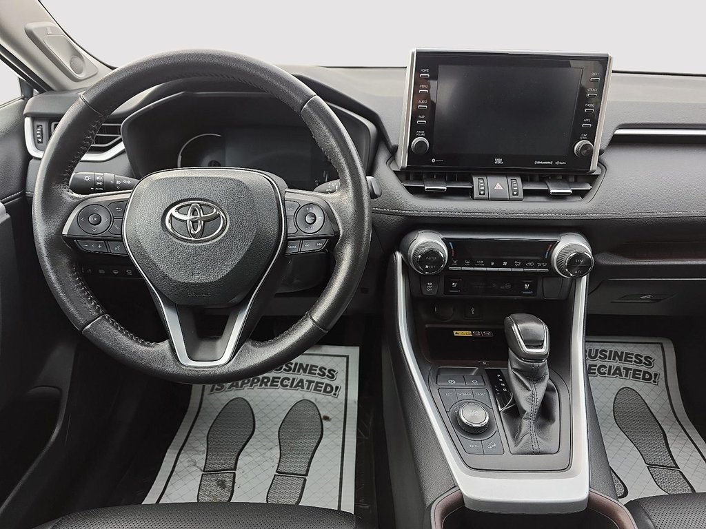 Toyota RAV4 Limited 2022 à Rivière-du-Loup, Québec - 9 - w1024h768px