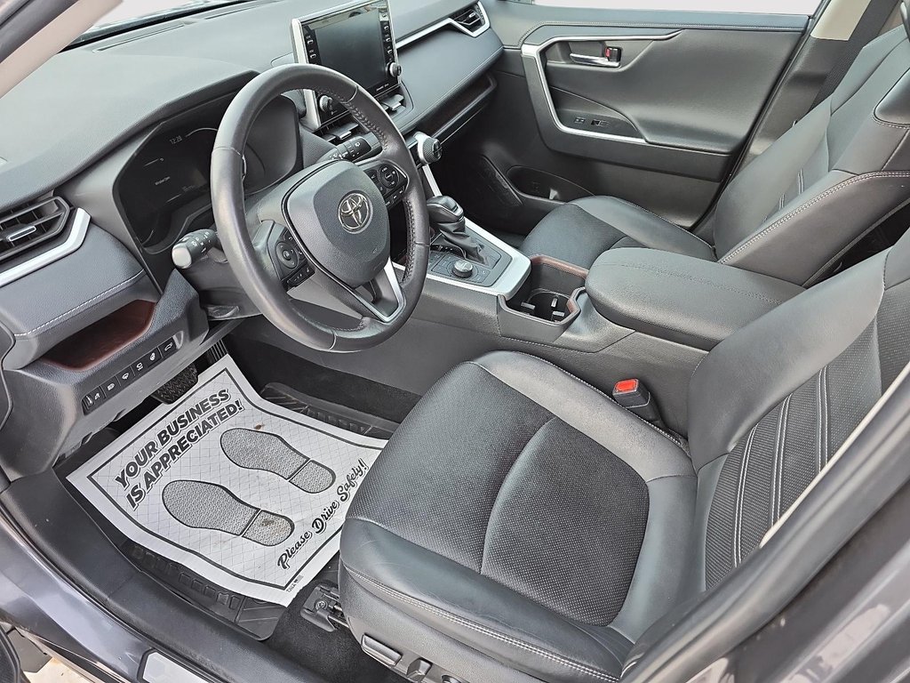 Toyota RAV4 Limited 2022 à Rivière-du-Loup, Québec - 8 - w1024h768px