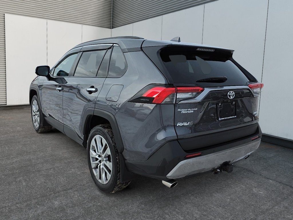 Toyota RAV4 Limited 2022 à Rivière-du-Loup, Québec - 4 - w1024h768px