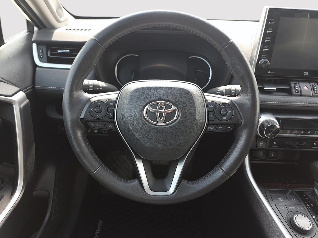 2022 Toyota RAV4 Limited in Rivière-du-Loup, Quebec - 11 - w1024h768px