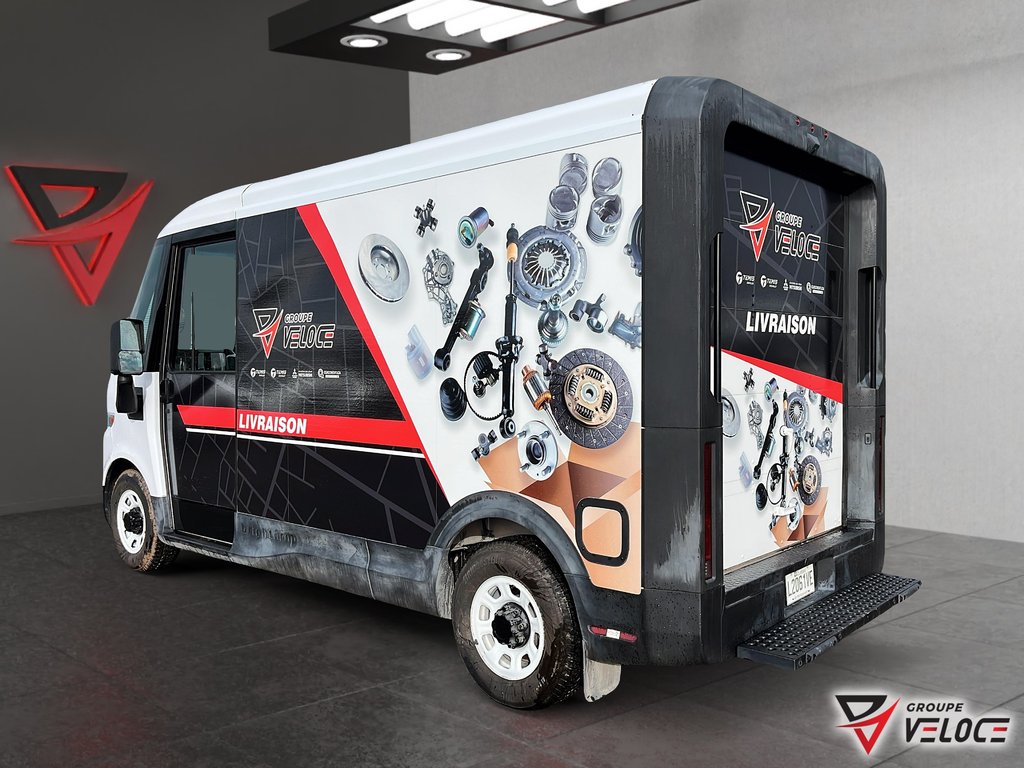 BrightDrop Zevo 400 ELECTRIQUE 2024 à Rivière-du-Loup, Québec - 4 - w1024h768px