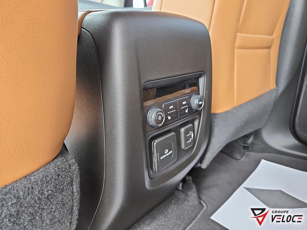 Buick Enclave Premium *SIÈGES CAPITAINES, CUIR, TOIT PANO* 2018 à Rivière-du-Loup, Québec - 10 - w1024h768px