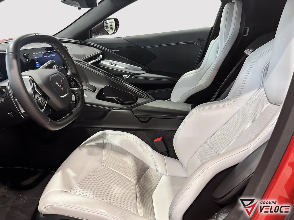 Chevrolet Corvette 1LT 2023 à Rivière-du-Loup, Québec - 6 - w1024h768px