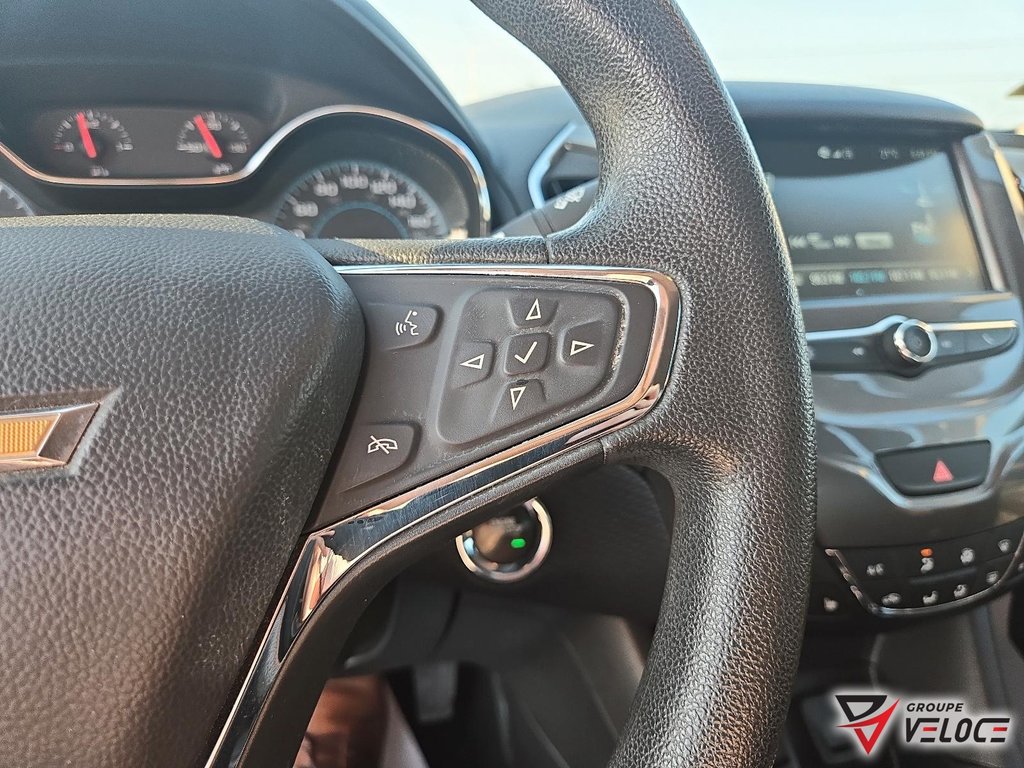 Chevrolet Cruze LT *AUTOMATIQUE, ÉCRAN, FWD* 2018 à Rivière-du-Loup, Québec - 11 - w1024h768px