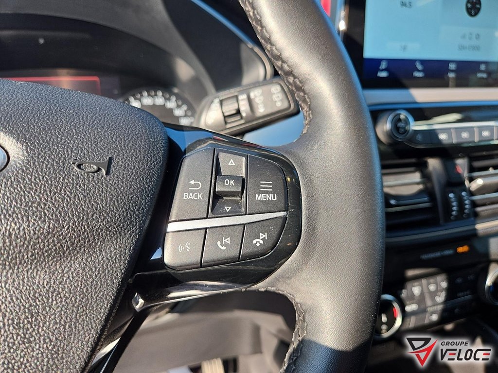 Ford Escape SEL *HYBRIDE, CUIR, AWD* 2022 à Rivière-du-Loup, Québec - 12 - w1024h768px