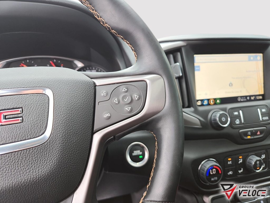 GMC Terrain AT4 *TOIT PANO, CUIR, VOLANT CHAUFFANT* 2024 à Rivière-du-Loup, Québec - 13 - w1024h768px