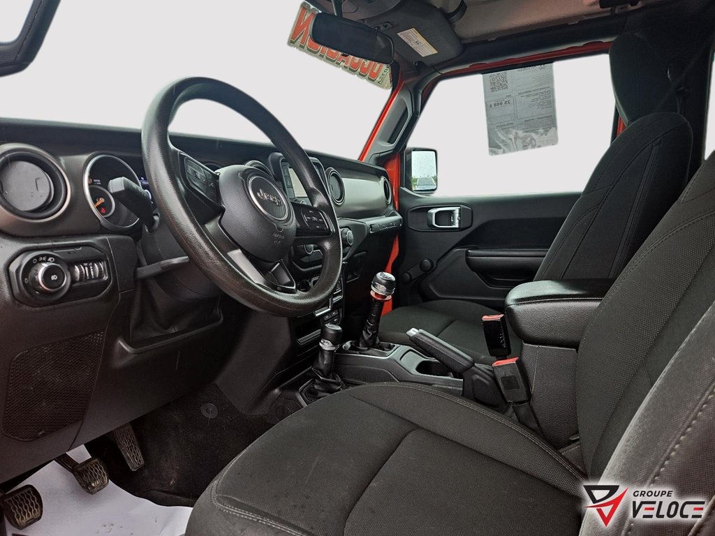 Jeep Wrangler Sport *MANUEL, AIR CLIMATISÉ, 2 PORTES* 2018 à Rivière-du-Loup, Québec - 6 - w1024h768px