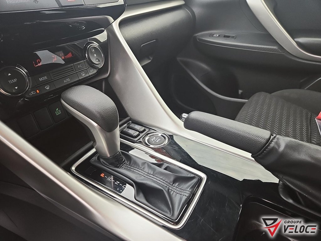 Mitsubishi ECLIPSE CROSS ES *AWD, ÉCRAN, SIÈGES CHAUFFANTS* 2024 à Rivière-du-Loup, Québec - 14 - w1024h768px