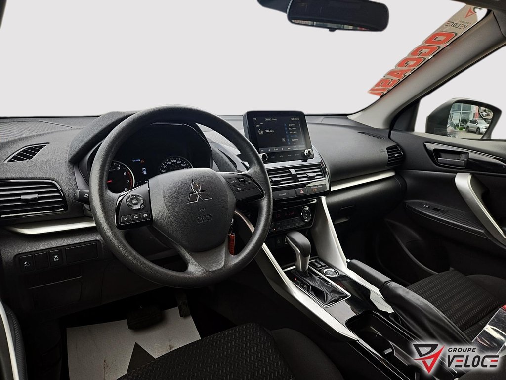 Mitsubishi ECLIPSE CROSS ES *AWD, ÉCRAN, SIÈGES CHAUFFANTS* 2024 à Rivière-du-Loup, Québec - 8 - w1024h768px