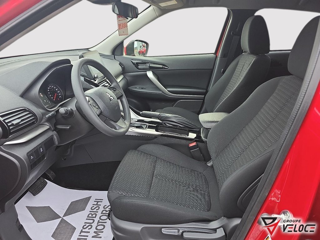 2026 Mitsubishi Eclipse Cross ES in Riviere-du-Loup, Quebec - 9 - w1024h768px