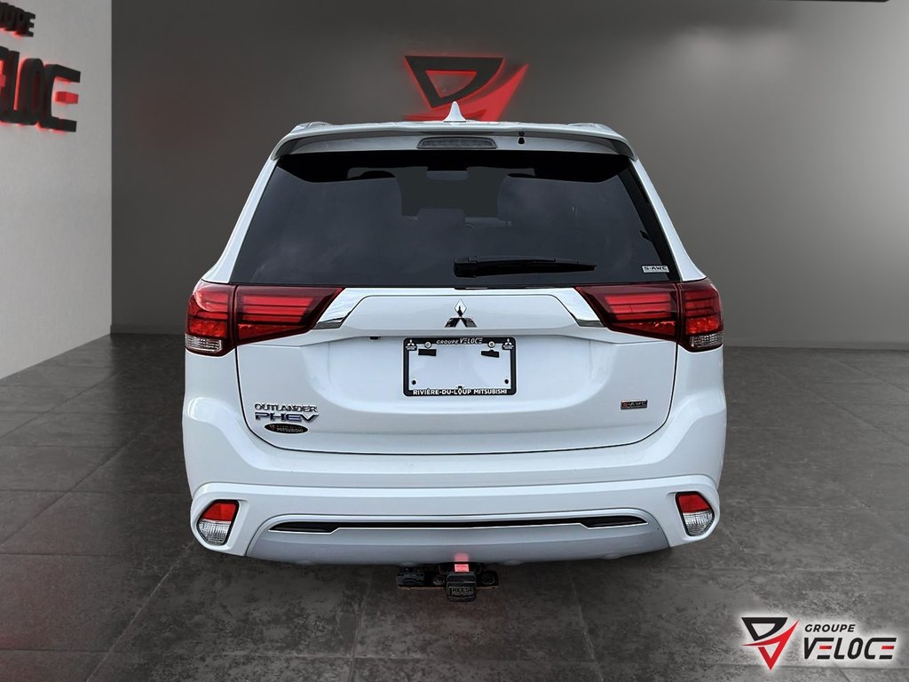 2020 Mitsubishi Outlander PHEV SEL in Riviere-du-Loup, Quebec - 6 - w1024h768px